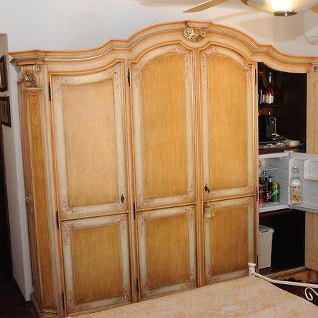 La Casa Di Luna San Benedetto del Tronto Buitenkant foto