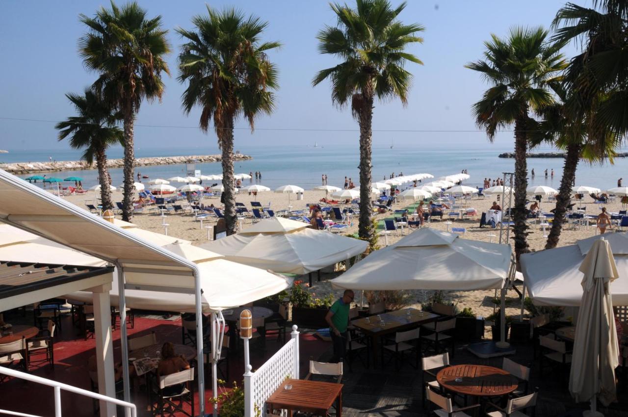 La Casa Di Luna San Benedetto del Tronto Buitenkant foto