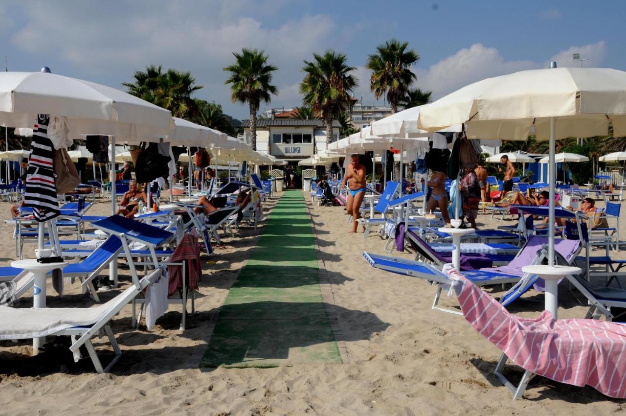 La Casa Di Luna San Benedetto del Tronto Buitenkant foto